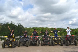 Rombongan ATV di titik pandang